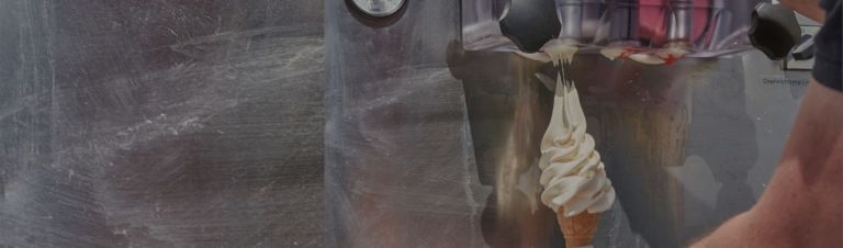 Gebrauchter Bagger über Leasing finanziert auf einer Baustelle